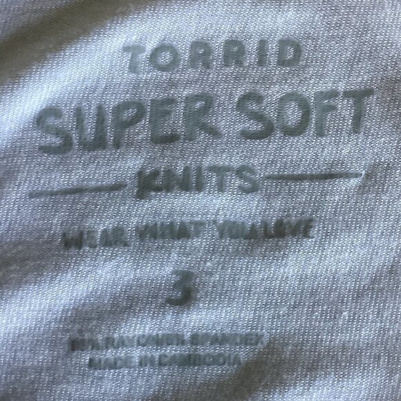 Torrid Super Soft Knits V-Neck Sleeveless Tank Top Sz 3 (22/24/3X) White #130M - Picture 5 of 7